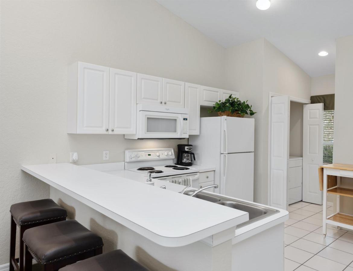 Lely Greenlinks Top Floor - On Golf Course, Minutes From Beaches, Downtown! Naples Exterior photo