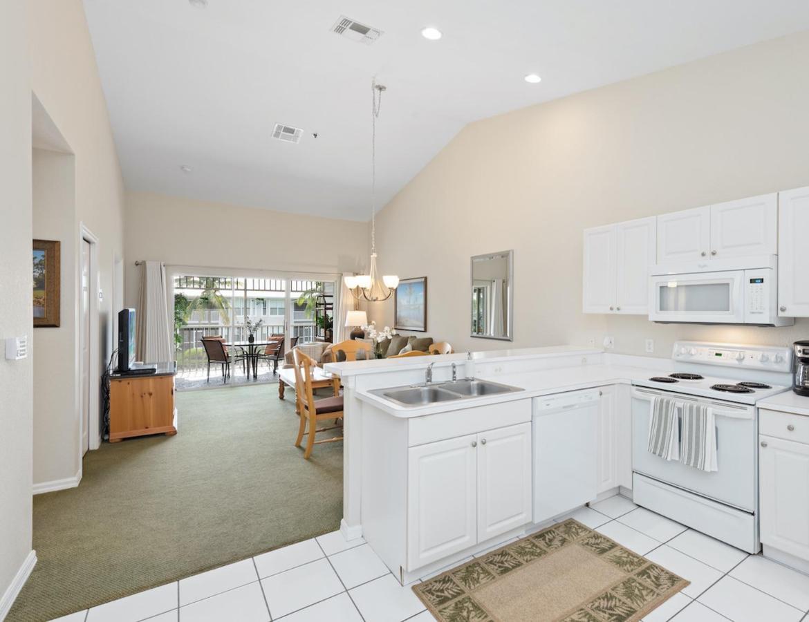 Lely Greenlinks Top Floor - On Golf Course, Minutes From Beaches, Downtown! Naples Exterior photo
