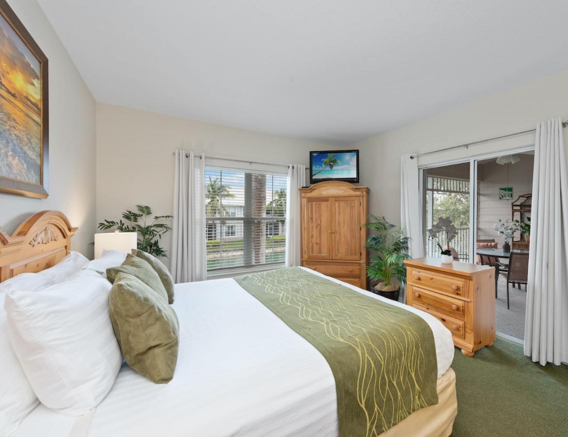 Lely Greenlinks Top Floor - On Golf Course, Minutes From Beaches, Downtown! Naples Exterior photo